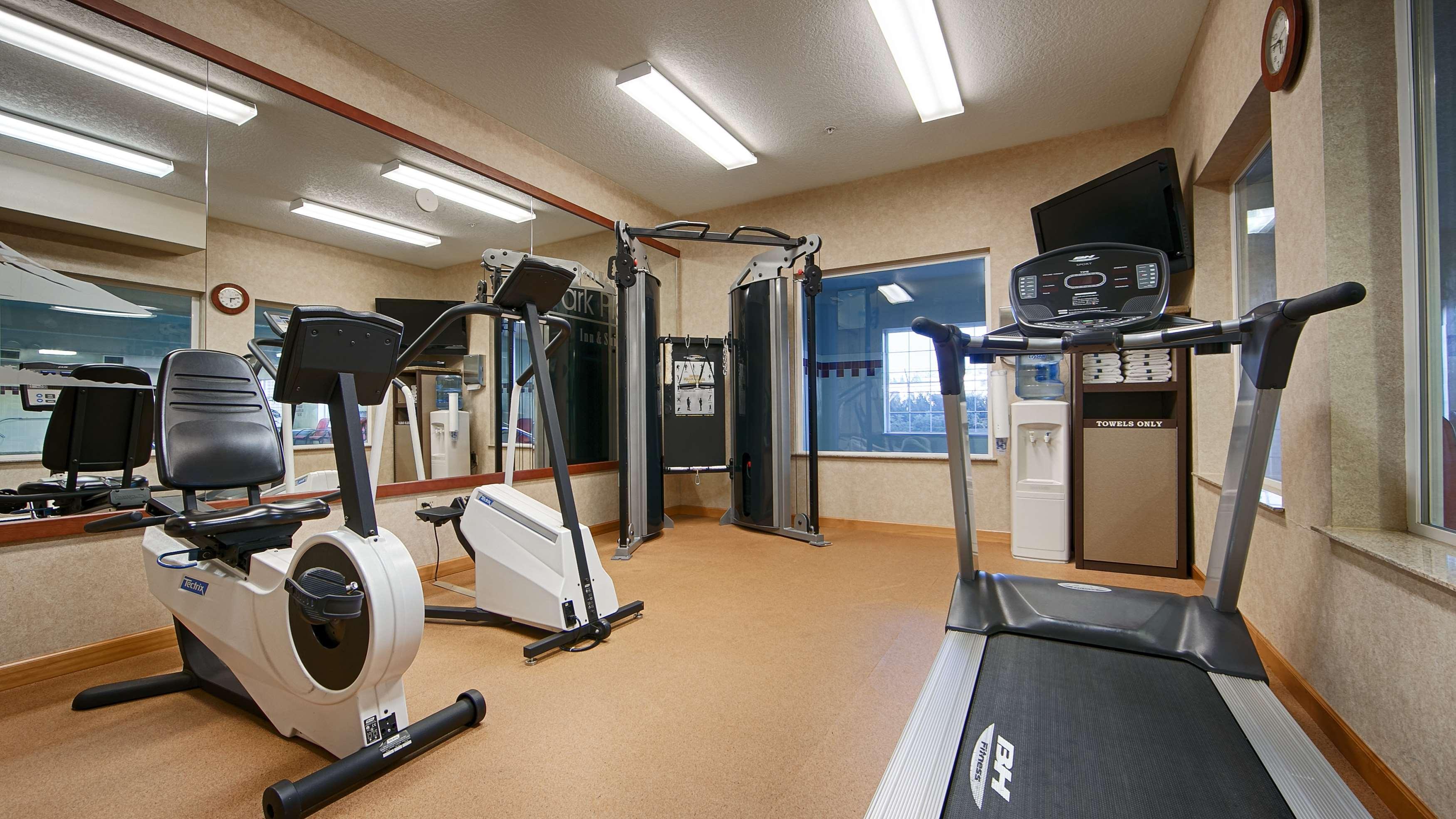 Best Western Plus Park Place Inn & Suites Шехейлъс Екстериор снимка