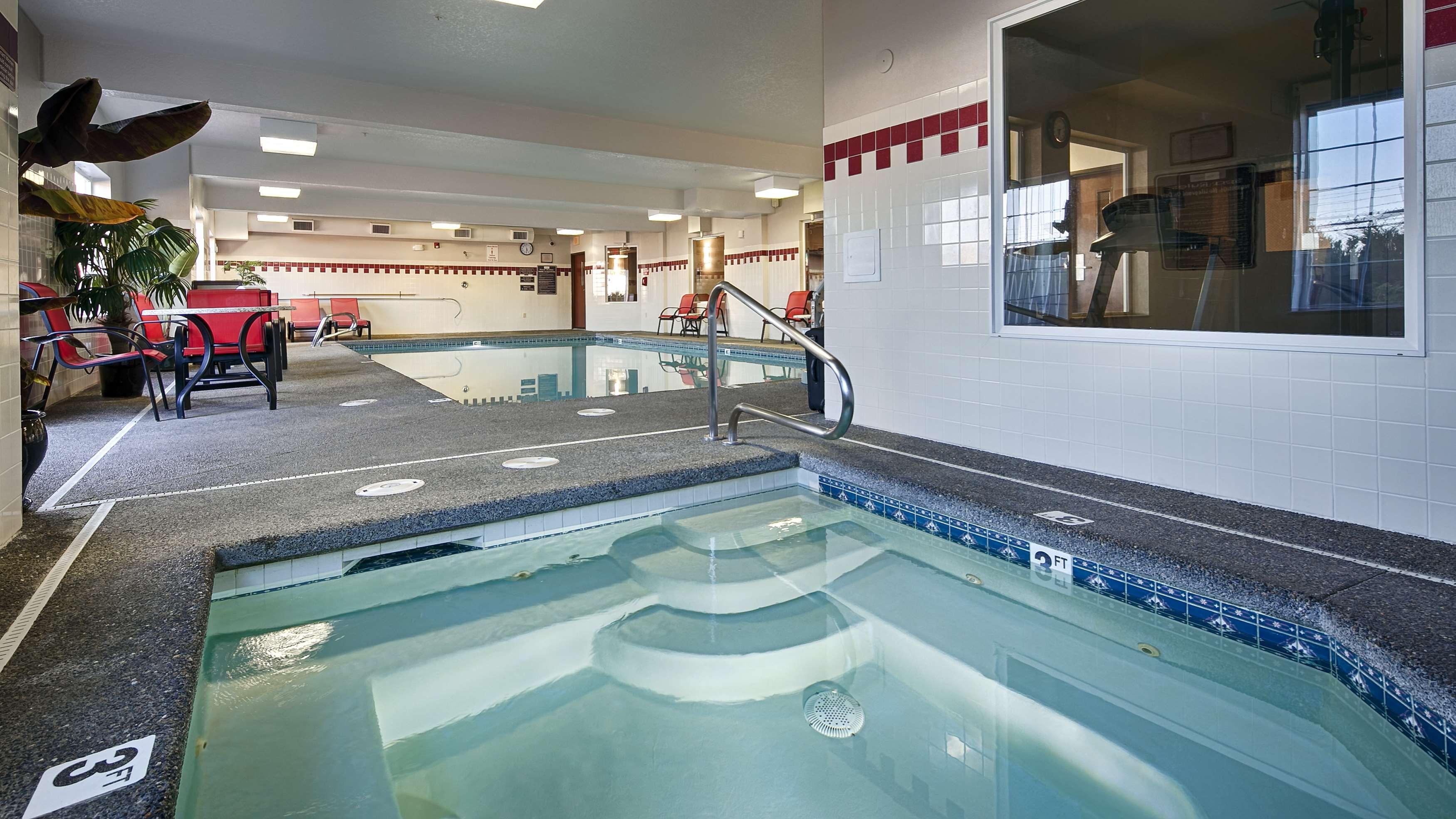 Best Western Plus Park Place Inn & Suites Шехейлъс Екстериор снимка