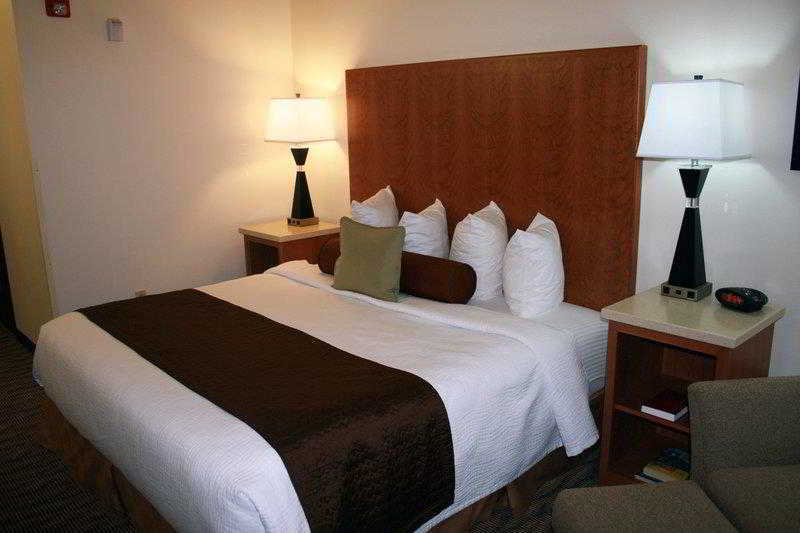 Best Western Plus Park Place Inn & Suites Шехейлъс Екстериор снимка